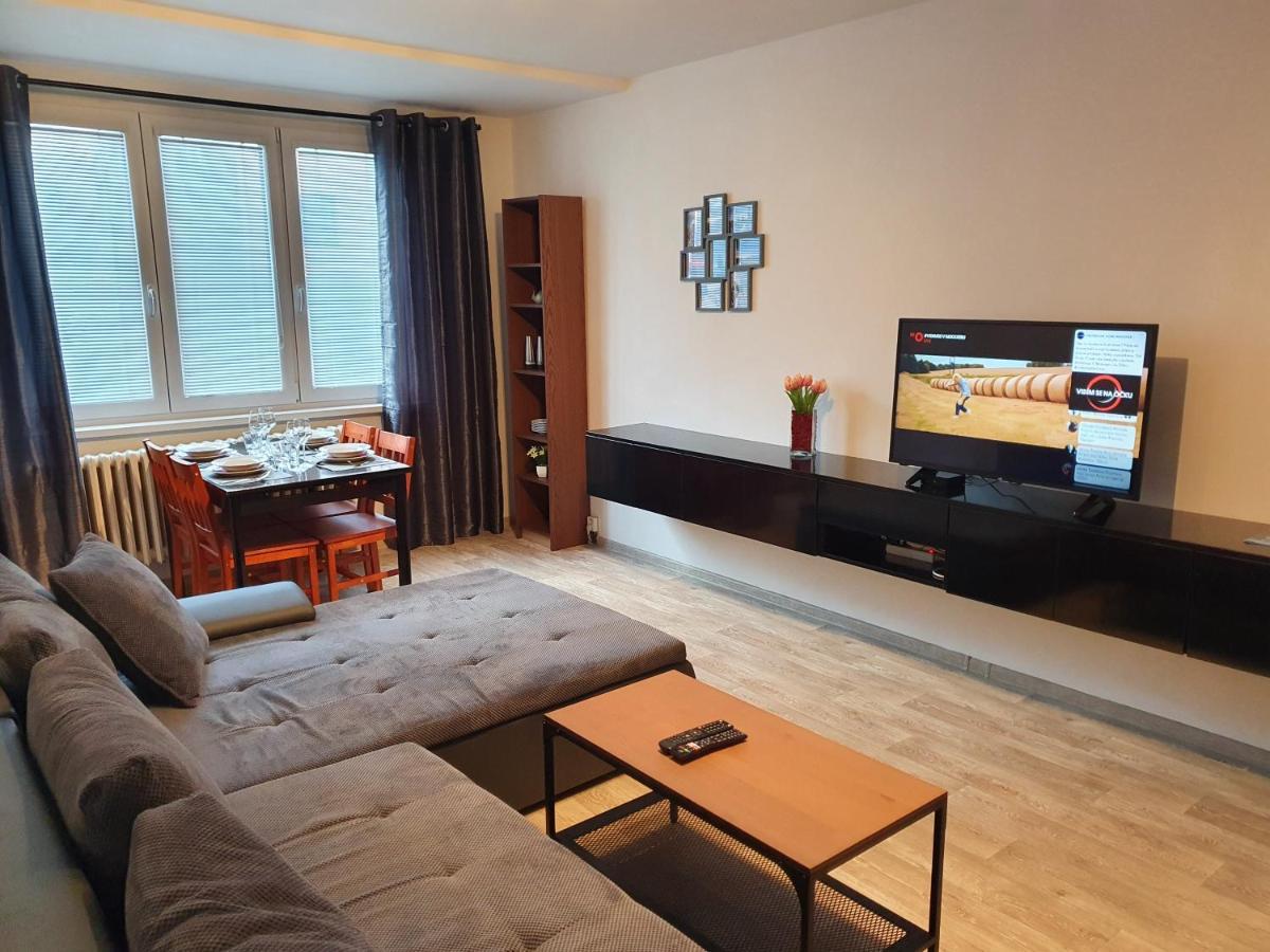Family Apartman Kovářská 外观 照片