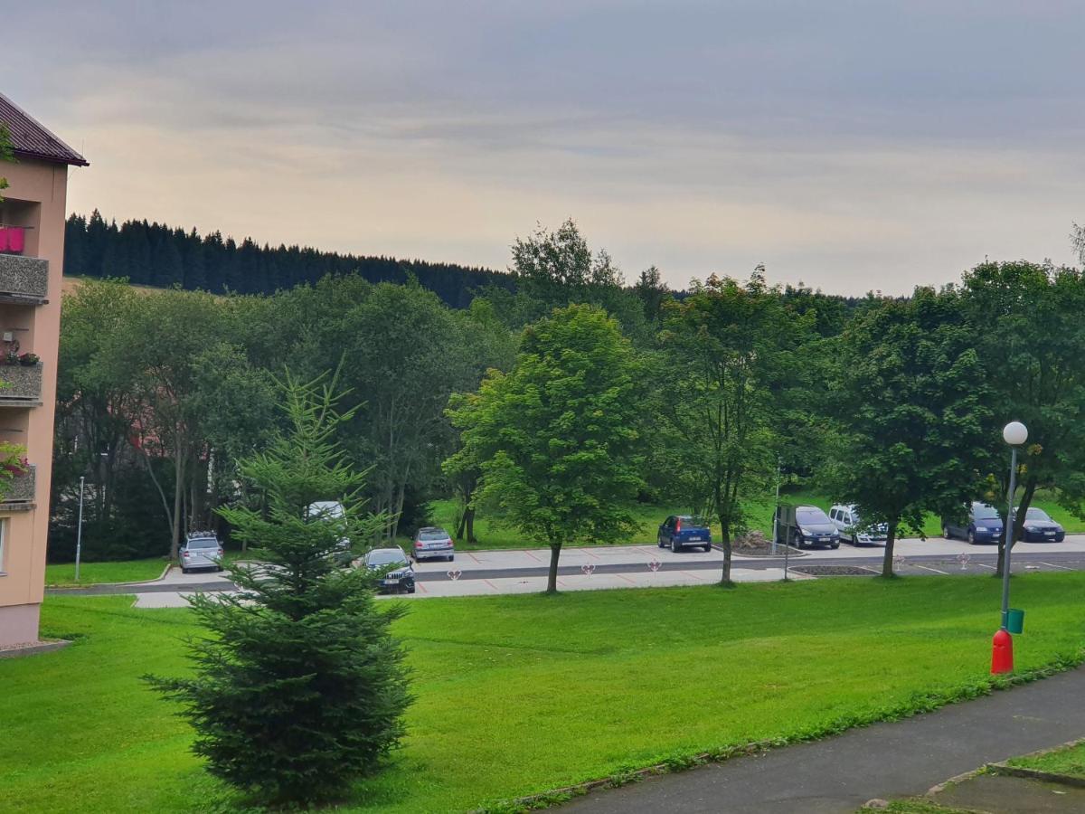 Family Apartman Kovářská 外观 照片